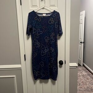 Disney‎ Lularoe “Julia”Dress Small M
Mickey Minnie Mouse Outline Print
Navy Blue